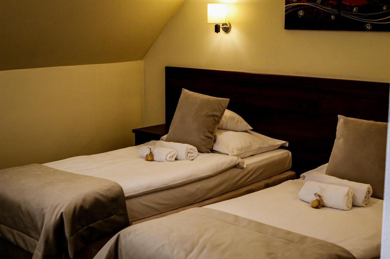 Hotel Rycerski Czeladź Eksteriør billede