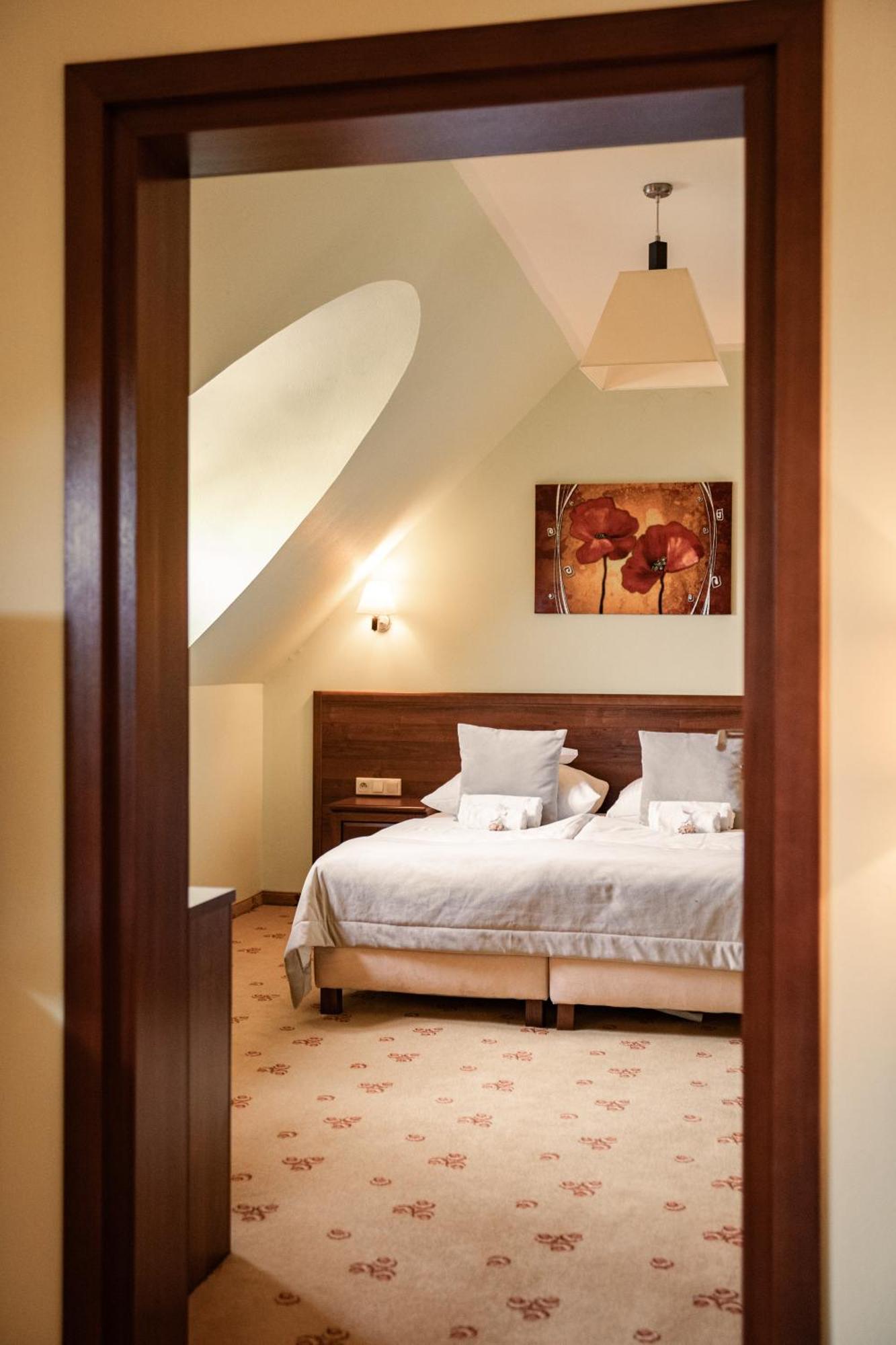 Hotel Rycerski Czeladź Eksteriør billede