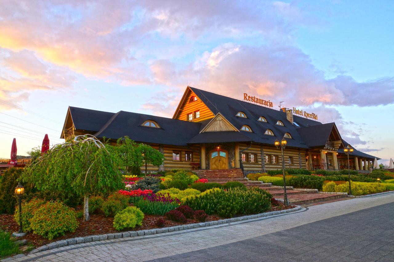 Hotel Rycerski Czeladź Eksteriør billede