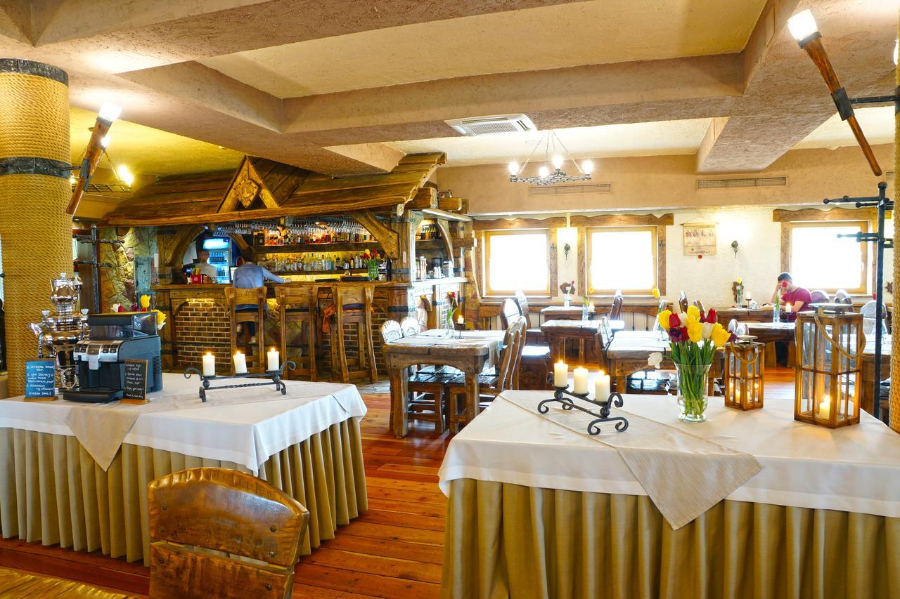 Hotel Rycerski Czeladź Eksteriør billede